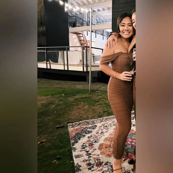 Billie J Brown Ruched Dress - Picture 3 of 3